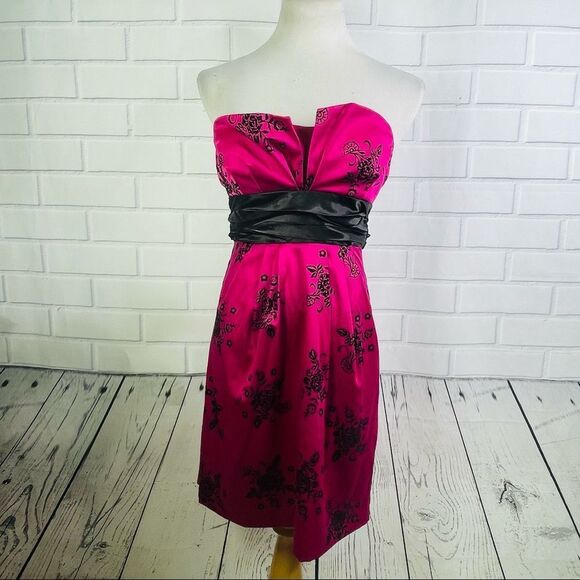 10/$25🦋 Trixxi Pink & Black Strapless Mini Dress - Size 5 - Picture 1 of 14